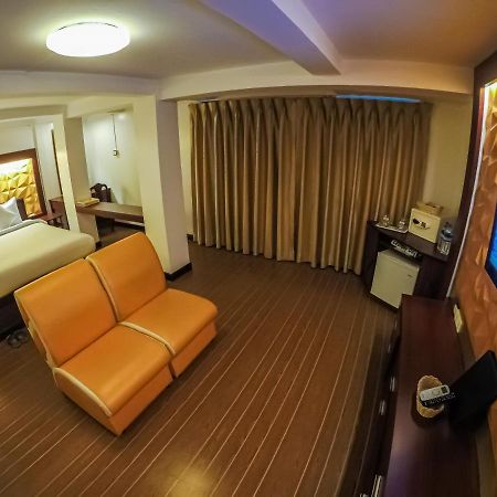 Clover Hotel Yangon Exterior photo