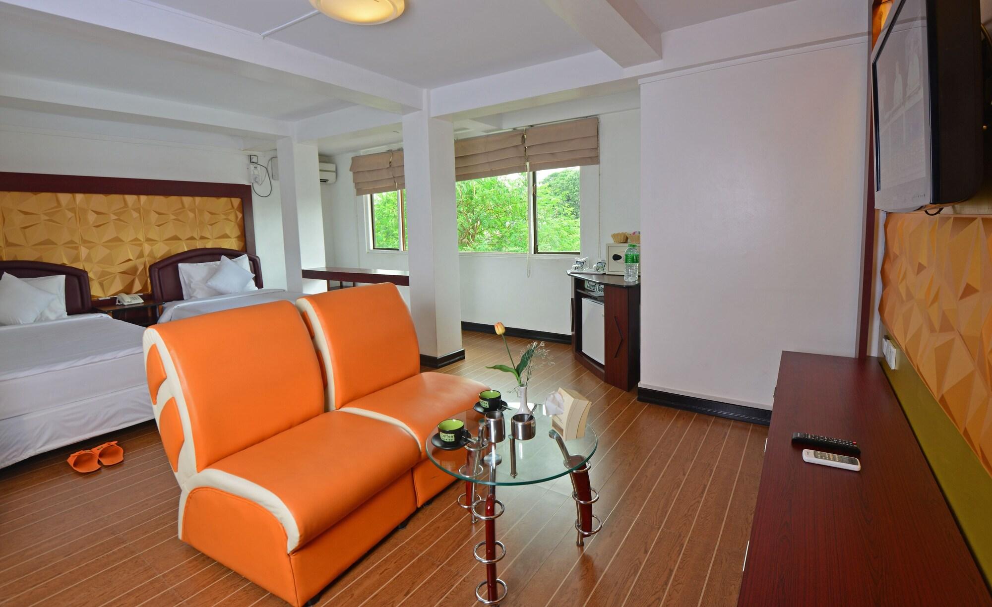 Clover Hotel Yangon Exterior photo