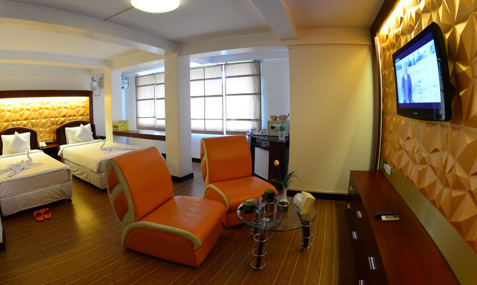 Clover Hotel Yangon Exterior photo