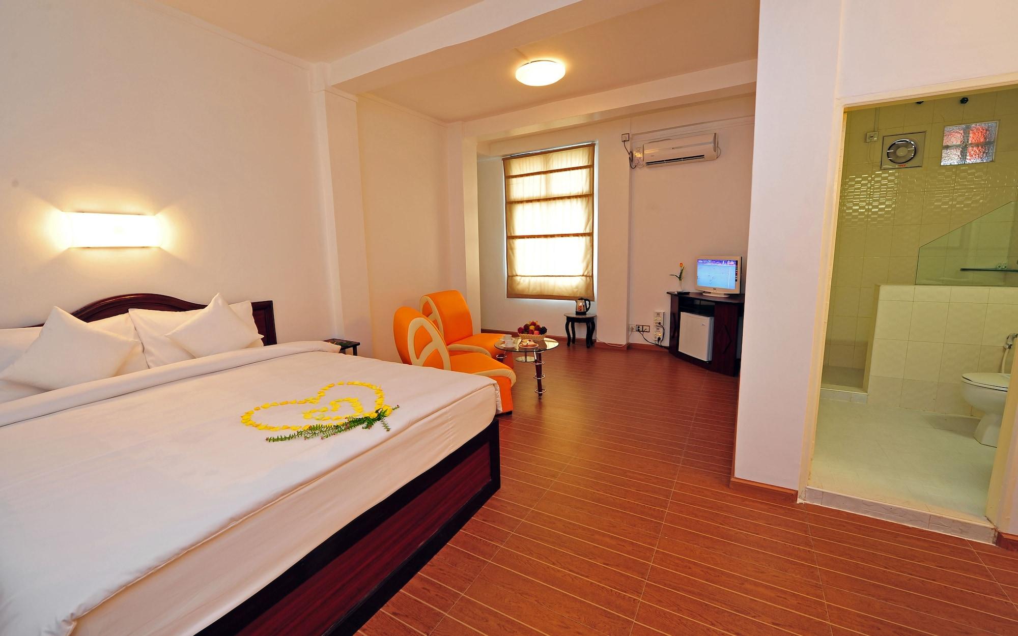Clover Hotel Yangon Exterior photo