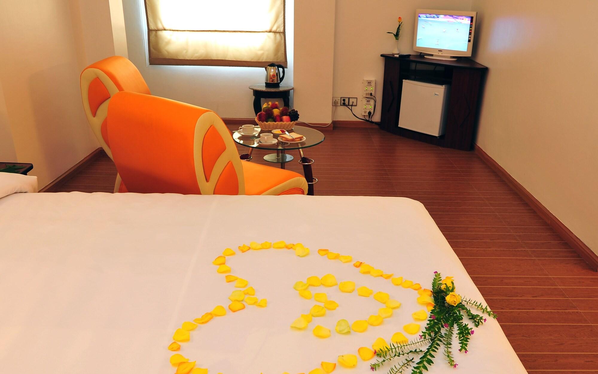 Clover Hotel Yangon Exterior photo