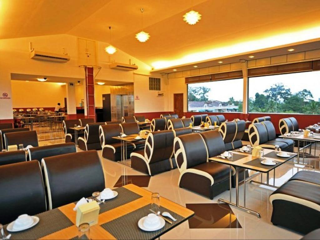 Clover Hotel Yangon Exterior photo